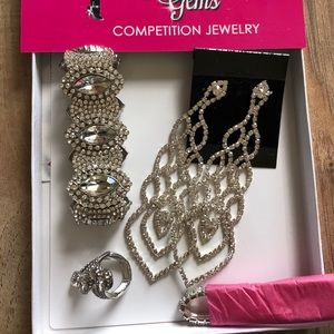All that glitters competition jewelry